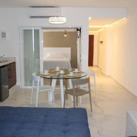 Beach Front Renewed Apartment كانكون المظهر الخارجي الصورة